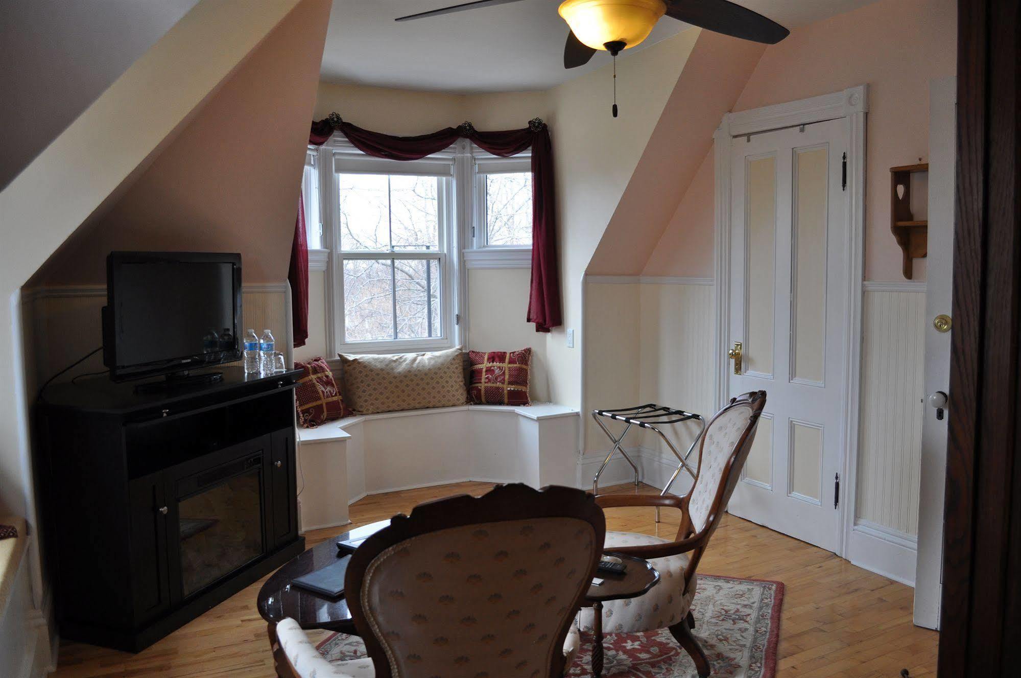 Summerside Inn Bed And Breakfast Exterior photo