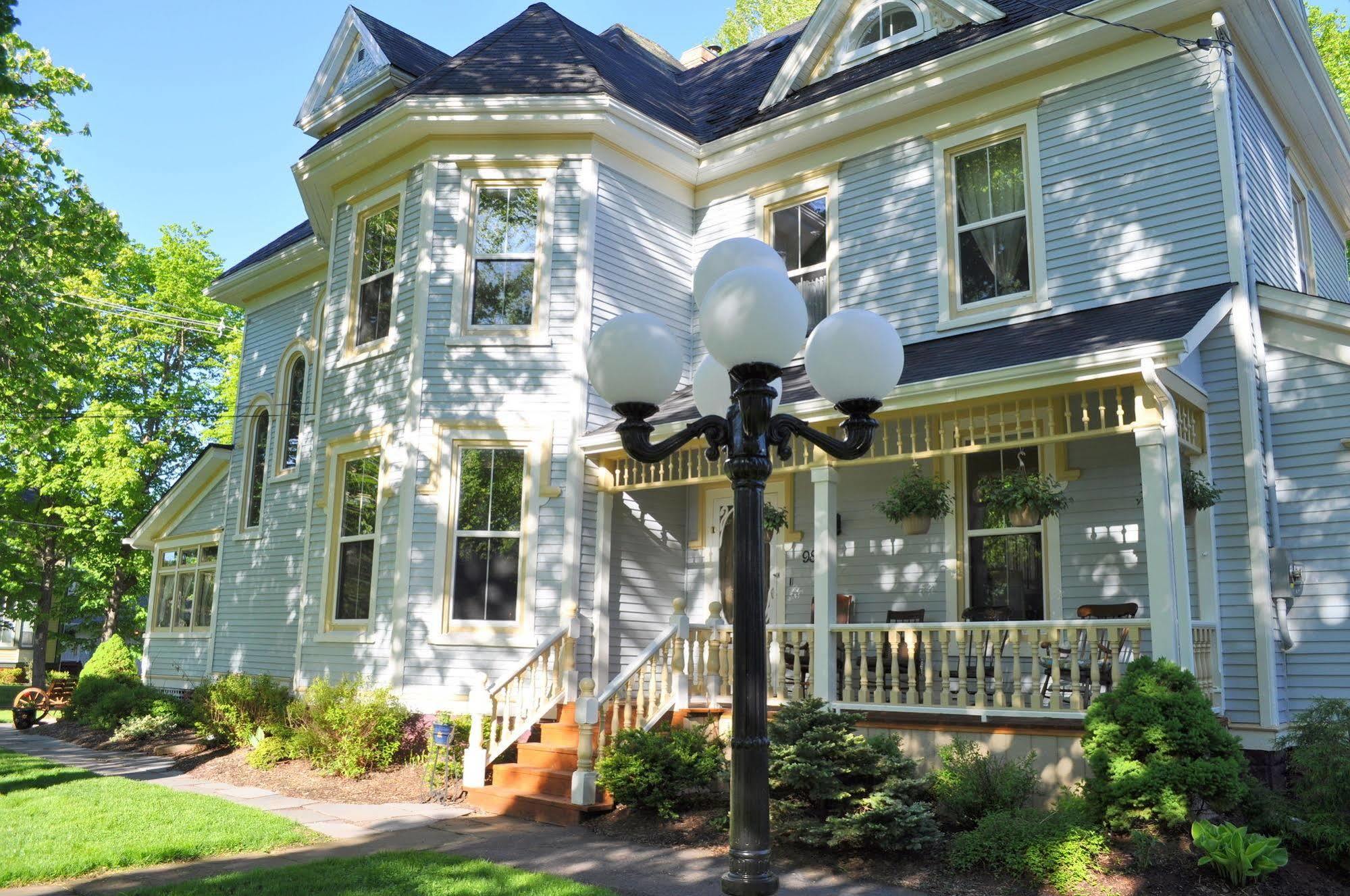 Summerside Inn Bed And Breakfast Exterior photo